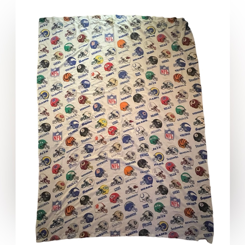 Vintage NFL Football Teams Spell Out Shield Twin Size Flat Bed Sheet 1995